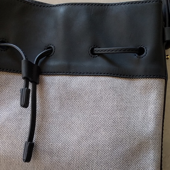 🎉HP🎉 Skagen Leather Bucket Bag NWOT - Picture 6 of 6